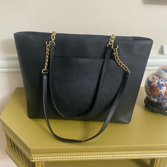 Michael Kors Leather Top-Zip Tote Bag - Picture 4 of 8